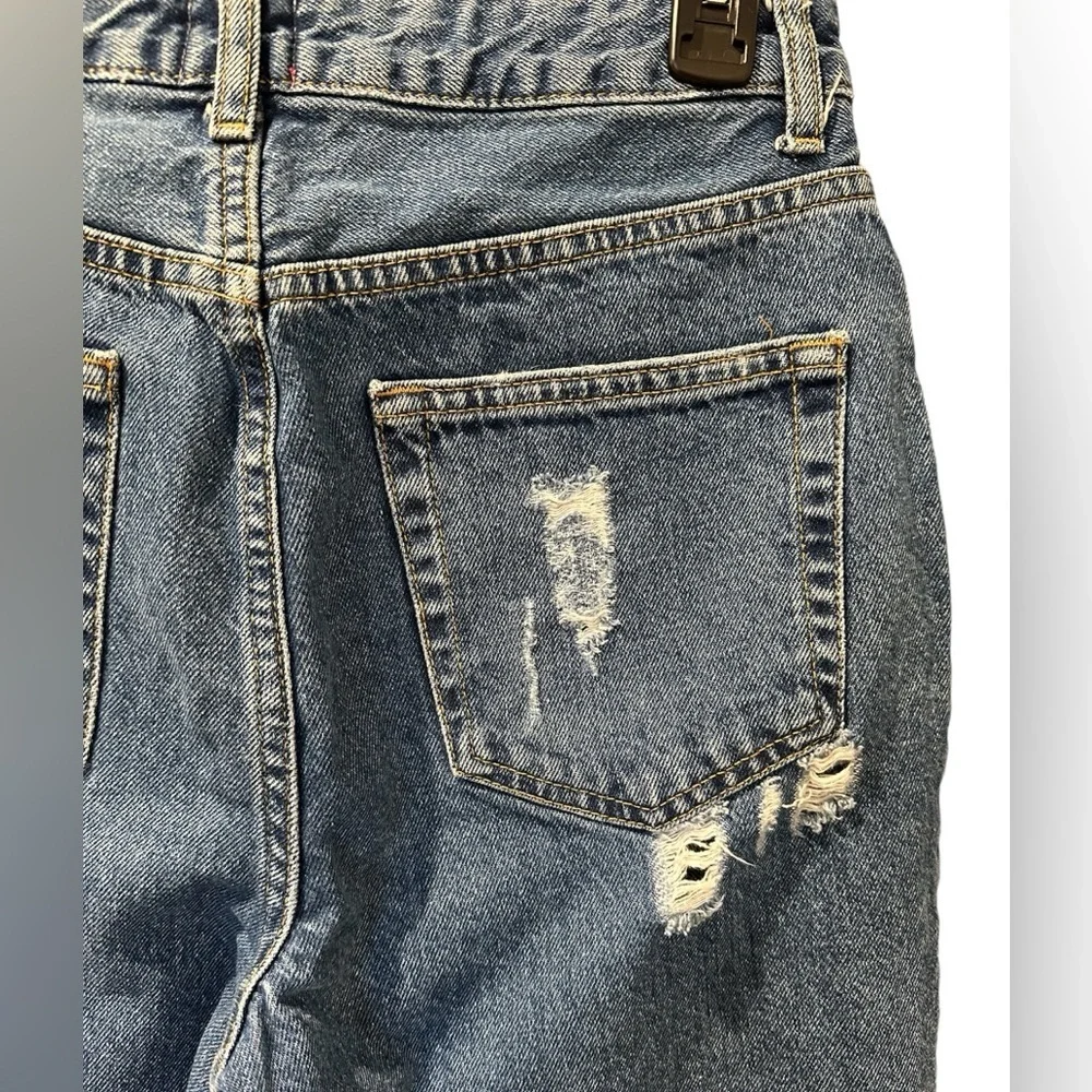 BDG Urban Outfitters Mom High Rise Distressed Jeans-W 26 Y2K